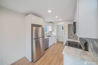 1251 SW 151st Street #B, Burien, WA 98166 - Photo 8