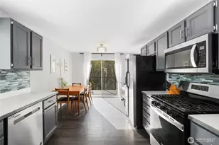 13701 SE 275th Pl, Kent, WA 98042 - Photo 14