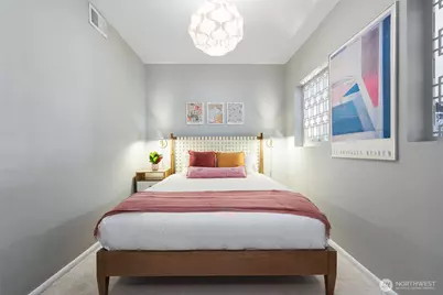 1136 13th Avenue #305, Seattle, WA 98122 - Photo 4