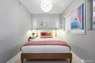 1136 13th Ave, Seattle, WA 98122 - Photo 4