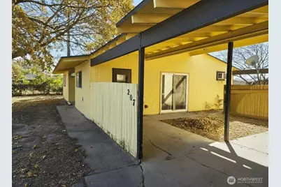 205 March Street NE, Moses Lake, WA 98837 - Photo 4