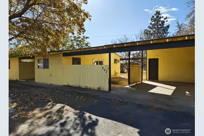 205 March Street NE, Moses Lake, WA 98837 - Photo 2