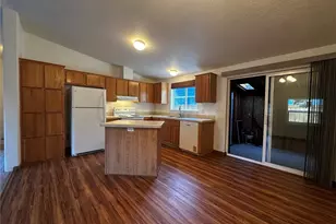 1112 1/2 W 17th St, Port Angeles, WA 98362 - Photo 10