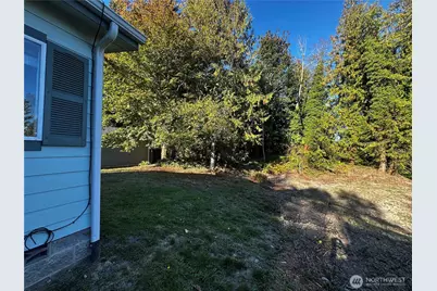 1112 1/2 W 17th Street, Port Angeles, WA 98362 - Photo 4