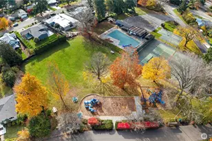 12117 SE 26th St, Bellevue, WA 98005 - Photo 36