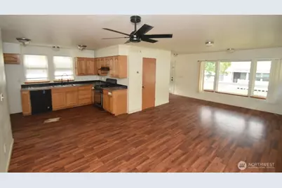 7907 Port Susan Place #6, Stanwood, WA 98292 - Photo 4