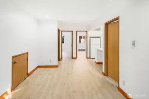 5210 11th Ave NE, Seattle, WA 98105 - Photo 10