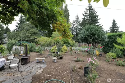 701 124th Avenue NE, Bellevue, WA 98005 - Photo 14