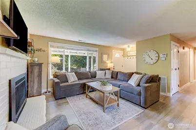 525 218th Street SW, Bothell, WA 98021 - Photo 6