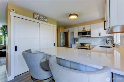 525 218th Street SW, Bothell, WA 98021 - Photo 10