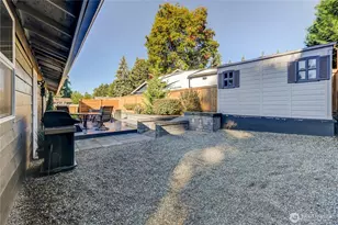 525 218th St SW, Bothell, WA 98021 - Photo 28