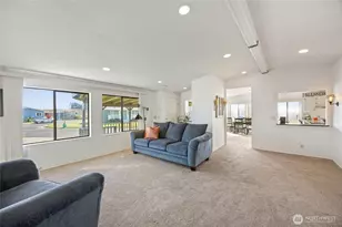 2240 W Broadway Ave, Moses Lake, WA 98837 - Photo 10