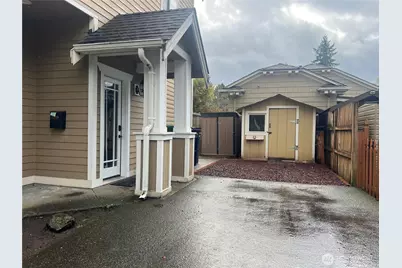 1854 Hillcrest Avenue, Enumclaw, WA 98022 - Photo 2