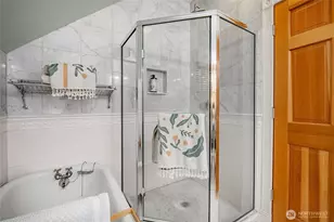 915 Front St, Lynden, WA 98264 - Photo 24