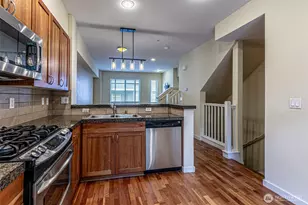 2168 Yakima Ct, Tacoma, WA 98405 - Photo 8