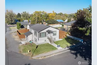 103 SE Mountain View Drive, College Place, WA 99324 - Photo 1