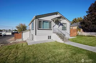 103 SE Mountain View Dr, College Place, WA 99324 - Photo 2