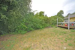 13053 Roosevelt Way NE, Seattle, WA 98125 - Photo 6