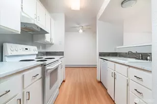 18102 15th Ave NE, Shoreline, WA 98155 - Photo 4