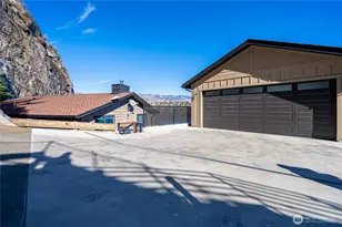 10370 S Lakeshore Rd, Chelan, WA 98816 - Photo 6