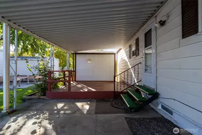 826 SE Scenic View Drive, College Place, WA 99324 - Photo 26