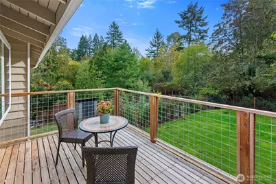 10211 NE Roberts Road, Bainbridge Island, WA 98110 - Photo 12