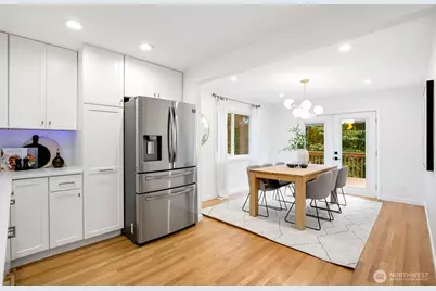 13761 30th Avenue NE, Seattle, WA 98125 - Photo 8