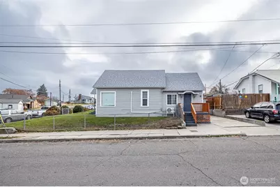 246 N Delaware Avenue, Wenatchee, WA 98801 - Photo 2