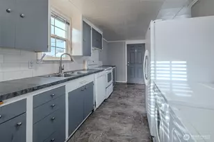 246 N Delaware Ave, Wenatchee, WA 98801 - Photo 10