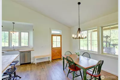 19011 Wildrose Lane, Burlington, WA 98233 - Photo 12