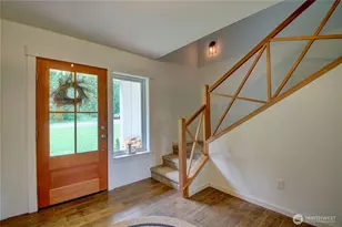 19011 Wildrose Ln, Burlington, WA 98233 - Photo 2