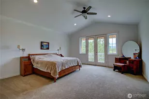 19011 Wildrose Ln, Burlington, WA 98233 - Photo 16