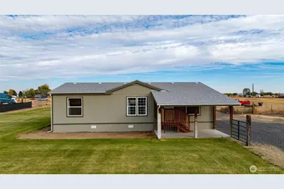 9779 Road H.1 NE, Moses Lake, WA 98837 - Photo 2
