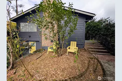 936 N 101 Street, Seattle, WA 98133 - Photo 2