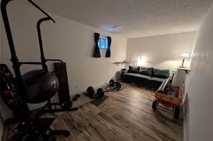 936 N 101st St, Seattle, WA 98133 - Photo 18