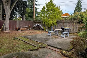 936 N 101st St, Seattle, WA 98133 - Photo 4