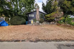 936 N 101st St, Seattle, WA 98133 - Photo 4