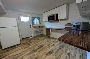 936 N 101st St, Seattle, WA 98133 - Photo 16