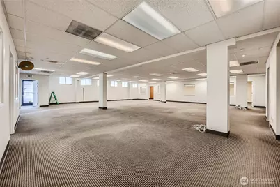 4220 Aurora Avenue N, Seattle, WA 98103 - Photo 18