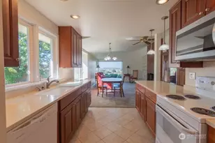 803 E Lark Ave, Moses Lake, WA 98837 - Photo 12