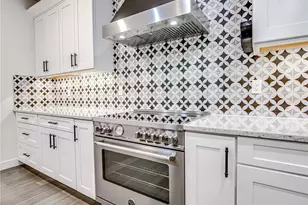 11014 Dayton Ave N, Seattle, WA 98133 - Photo 8