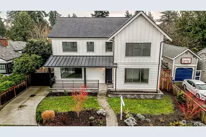 11014 Dayton Avenue N, Seattle, WA 98133 - Photo 2