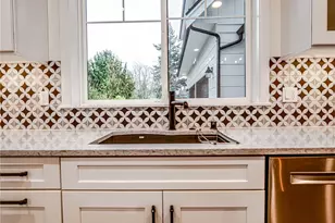 11014 Dayton Ave N, Seattle, WA 98133 - Photo 12