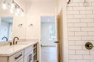 11014 Dayton Ave N, Seattle, WA 98133 - Photo 14