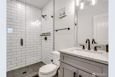 11014 Dayton Avenue N, Seattle, WA 98133 - Photo 32