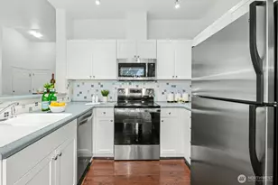 23420 SE Black Nugget Rd, Issaquah, WA 98029 - Photo 16