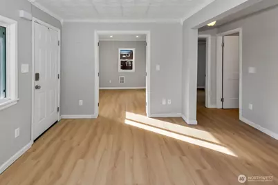 419 S 58th Street, Tacoma, WA 98408 - Photo 6