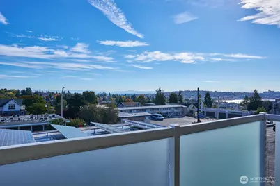 812 N 42nd Street #301, Seattle, WA 98103 - Photo 22