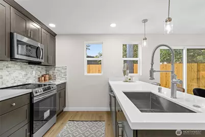 1401 N 137th Street, Seattle, WA 98133 - Photo 10