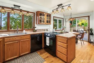 637 Elm Pl, Edmonds, WA 98020 - Photo 14